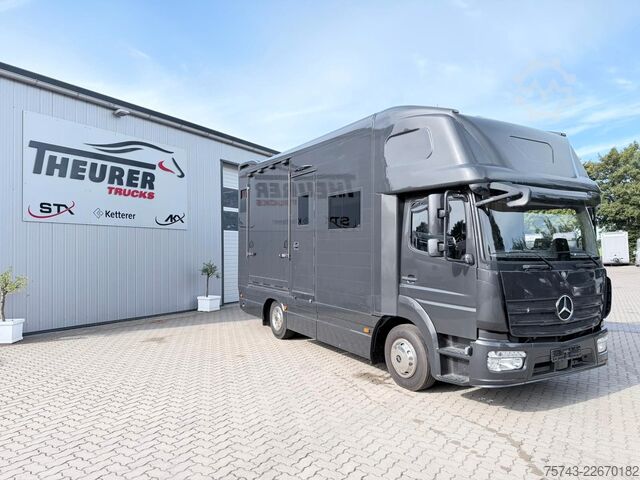 Boskapsbil MERCEDES-BENZ ATEGO 1021  Roelofsen 3  Pferde  Wohnung Dusche