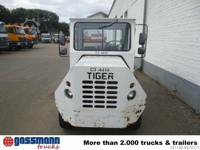 Furgone personalizzato Tiger TC 50, Zugmaschine