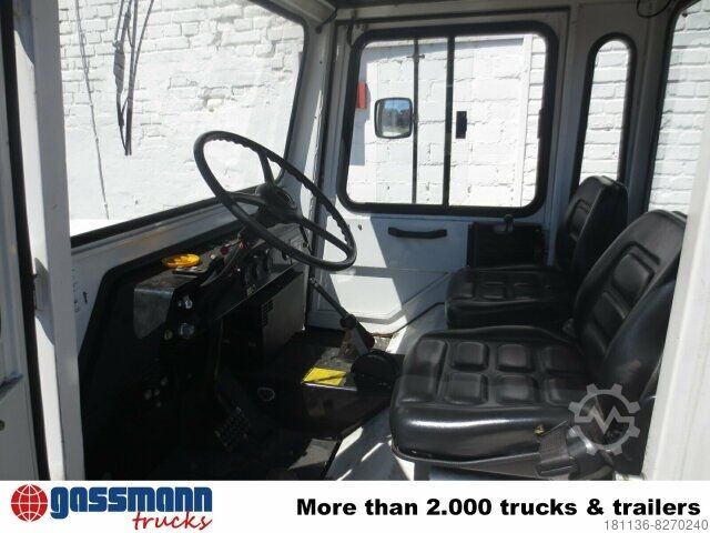 Aangepaste bestelwagen Tiger TC 50, Zugmaschine