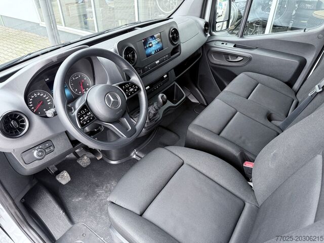 Dobozos kisteherautó Mercedes-Benz Sprinter 317 L4 Schwingsitz Klima 4325mm