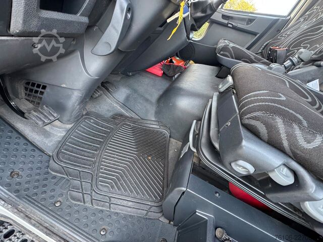 Pick-up varevogn IVECO 75E16 Pritsche mit Kran Fassi