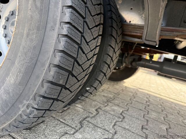 Furgon skrzyniowy IVECO Daily 70C18A8,Hi-Matic,Klima,AHK,LBW.1000