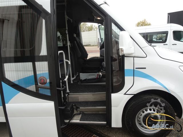Autocar interurbain MERCEDES-BENZ eSprinter 14 Sitze Electric Range: 300 km
