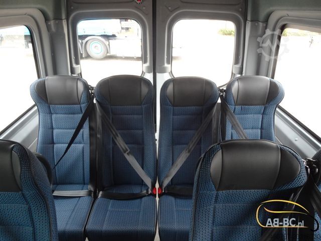 Touringcar MERCEDES-BENZ eSprinter 17 Sitze Electric Range: 465 km