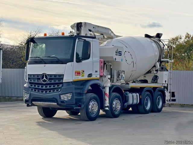 Betonszivattyús teherautó MERCEDES-BENZ AROCS 3743 * Betonpumpe + FUNK * 8x4 * TOP