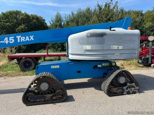 Teleskopik platform Genie S 45 Trax