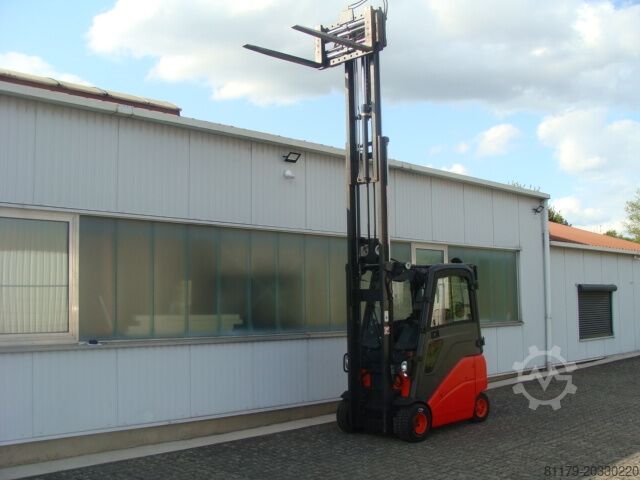 4kolový vysokozdvižný vozík Linde E 18 PH ZINKENVERSTELLGERÄT NEU BATTERIE