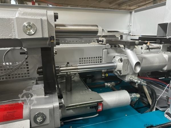 Injection molding machine Boy 55A Pro