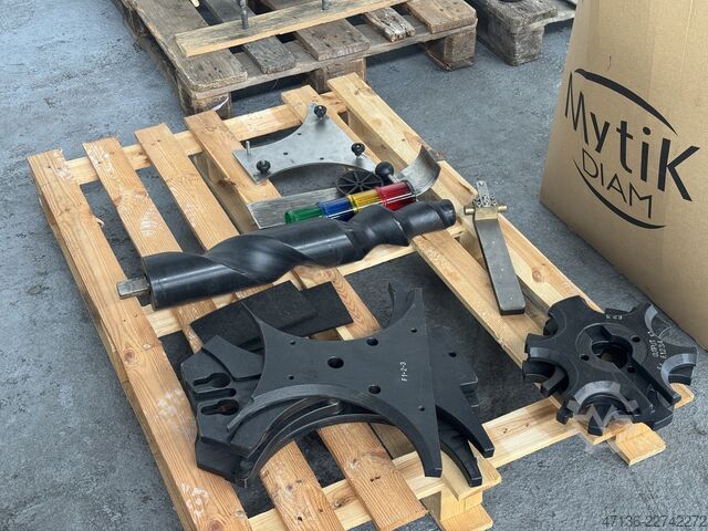 Etiketleme makinesi, 2 istasyonlu, 4.500 şişe/saat Makro MAK-1 4P Ua2 Lw