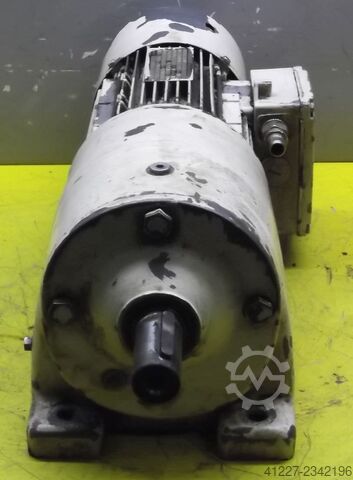 Tandwielmotor 0,75 kW 40 tpm SEW-EURODRIVE R60DT80K2BGHRZ