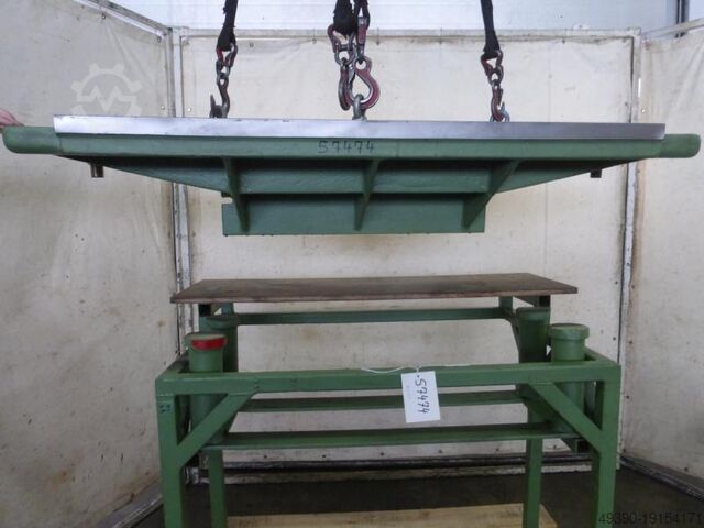 Opspanplaat, machinetafel met metalen onderstel; opspantafel, montagetafel, zware werktafel,