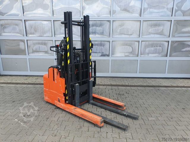 Hochhubwagen TOYOTA RWE 120 / Schubmaststapler / Duplex:2.9m / 257h!
