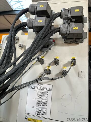 Spuitgietmachine Wittmann-Battenfeld HC 400/2250 S