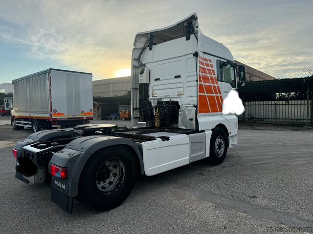 Standardní silniční tahač MAN TGX 18 -500 TRATTORE STRADALE