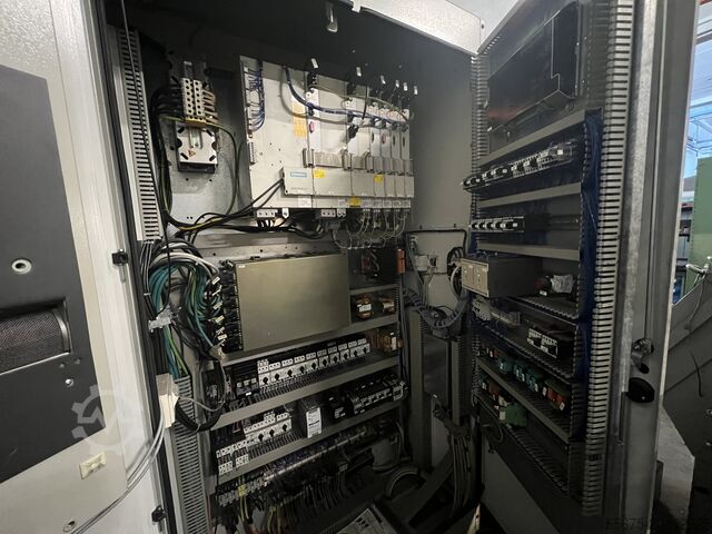 Centro de mecanizado vertical de 5 ejes HERMLE C800U