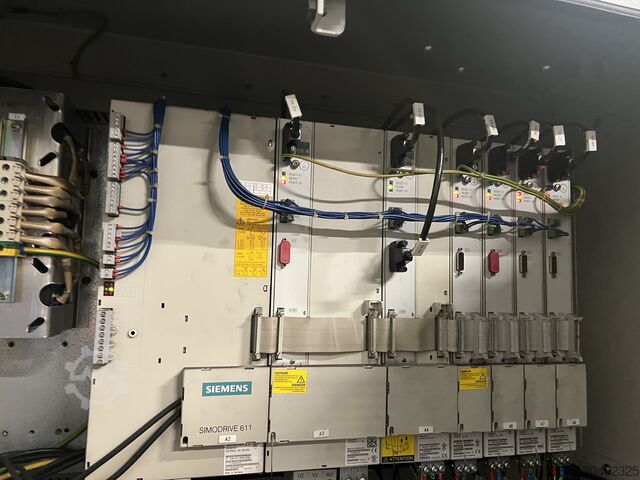 Centro de mecanizado vertical de 5 ejes HERMLE C800U