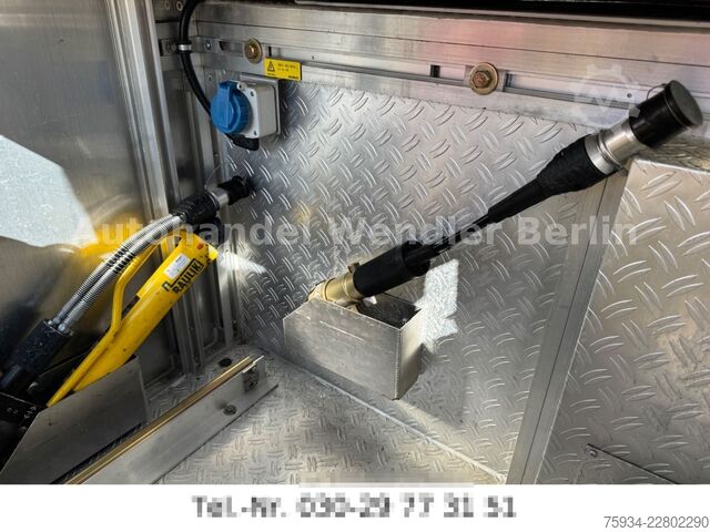 Tankwagen IVECO FF100EW LF8/6 Tank600l Schere/Spreizer/Generator