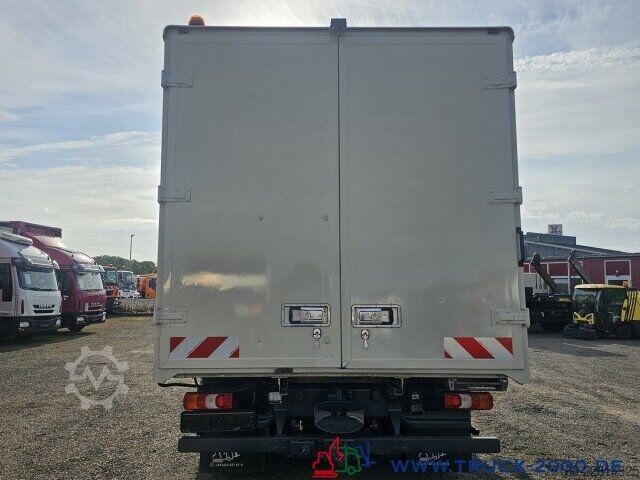 Fourgon tôlé Mercedes-Benz 818 Sortimo Werkstatt Koffer + Kran Seilwinde