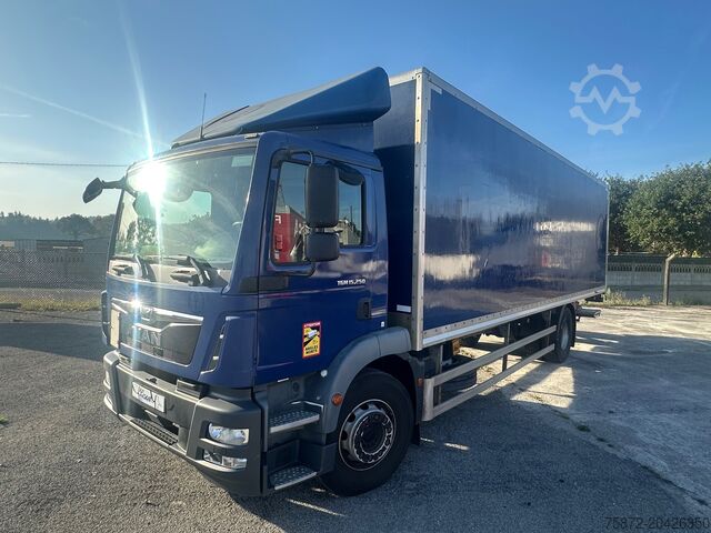 Box truck MAN TGM 16.250 EURO 6 FURGON 16T LOCALIZADOR