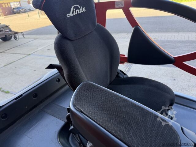 Carrello elevatore elettrico a 4 ruote Linde E35L-01