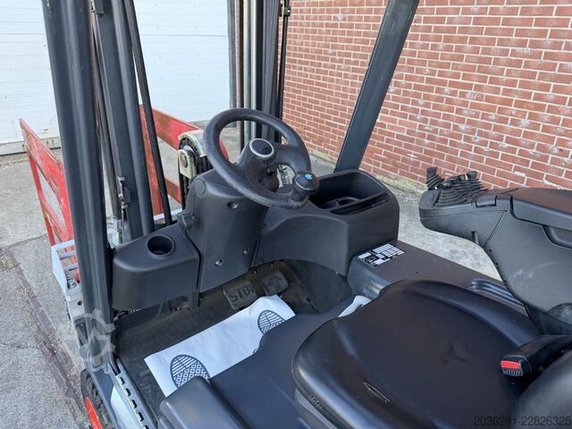 Carrello elevatore elettrico a 3 ruote Linde E16-02