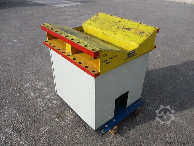 SPOEL LAADSTOEL SPOEL LAADSTOEL Normatic 3000 kg (2537)