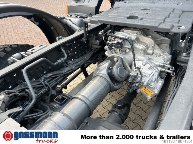 Kiepwagen Mercedes-Benz Arocs 4151 AK 8x8/4, Grounder