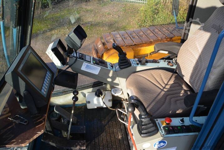 Żuraw samojezdny Sennebogen 3300 LUFFING JIB