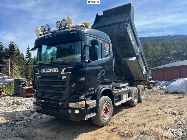 Avfallsbil Scania R560 6x4 tipper truck w/ black license plates. WAT