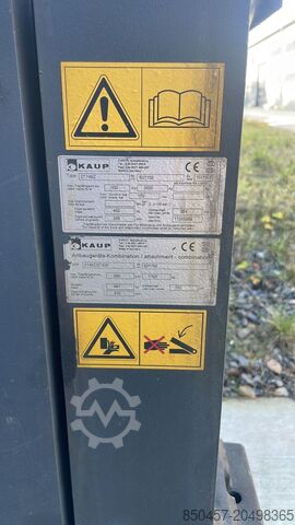 Raklapkezelők rakományhosszabbítóval Kaup 2149Z /2T4298 (Pantograph)