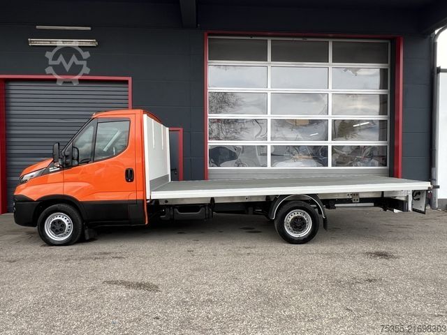 Pick-up van IVECO Daily 35S14A MAXI HiMatic Klima 4,35m Plattform