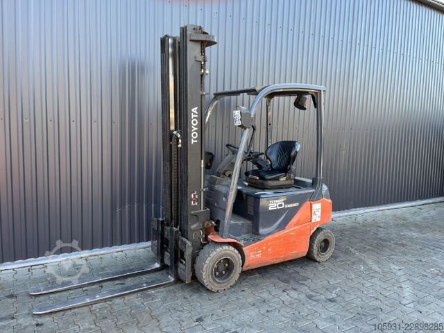 Electric 4-wheel forklift Toyota 8FBMK20T