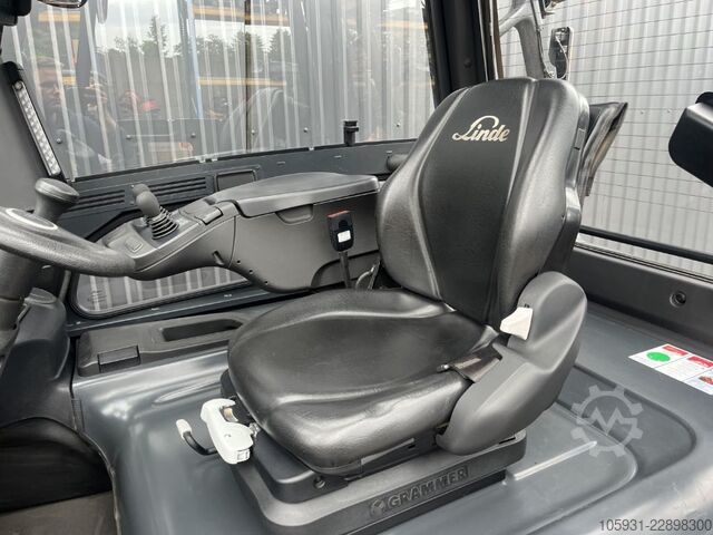 Electric 4-wheel forklift Linde E40HL-01/600