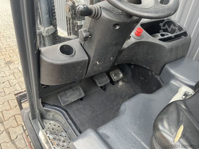 Electric 4-wheel forklift Linde E20PH-02