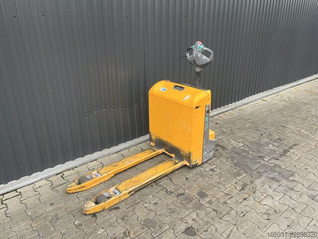 Electric Pallet Truck Jungheinrich EJE114