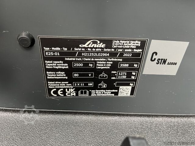 Elektryczny wózek widłowy 4-kołowy Linde E25-01