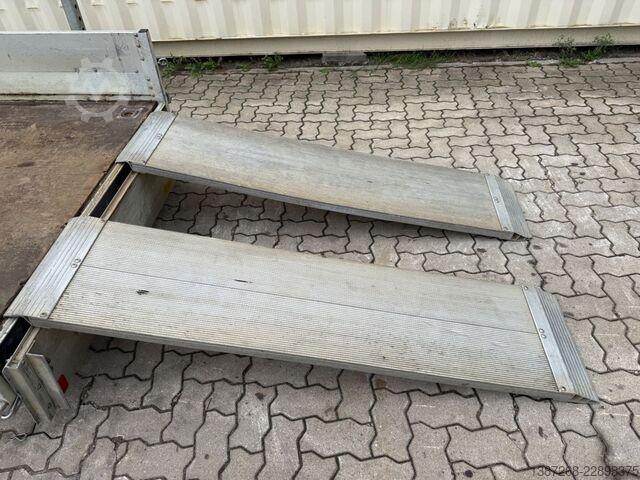 Reboque com plataforma rebaixada KOCH Baumaschinenanhänger / Rampen / TÜV Januar 2027