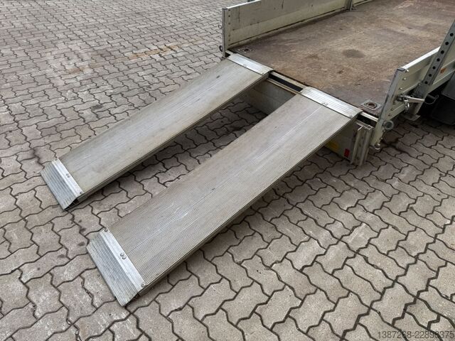 Reboque com plataforma rebaixada KOCH Baumaschinenanhänger / Rampen / TÜV Januar 2027
