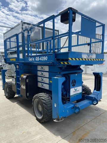 Scissor lift Genie GS4390RT (3214)