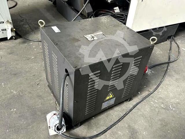 κατακόρυφο κέντρο κατεργασίας Hwacheon VESTA-610D