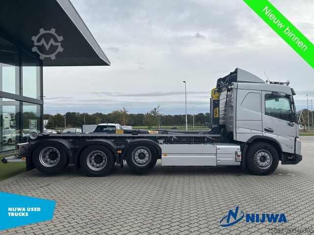 Haakarmsysteem Volvo FMX 540 8x2 Hyva Haakarm + Vangmuil
