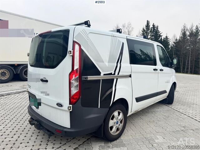 Yüksek tavanlı istasyon vagonu Ford Transit 4x2 Van with 2 Sets of Tires