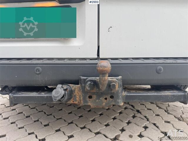 Yüksek tavanlı istasyon vagonu Ford Transit 4x2 Van with 2 Sets of Tires