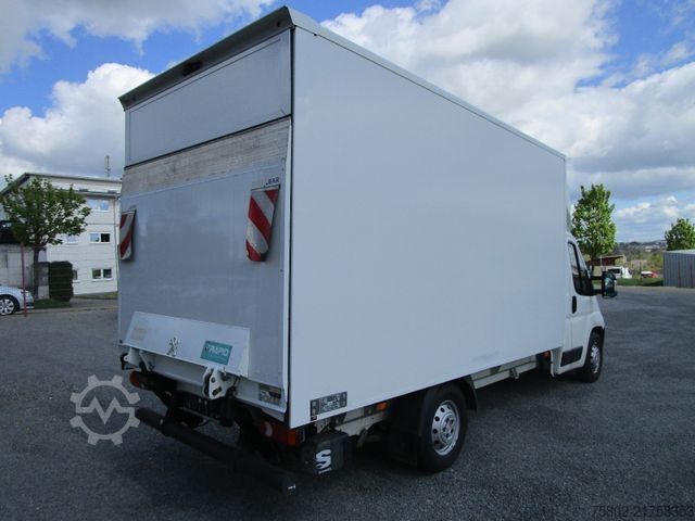 Skåpbil PEUGEOT Boxer 2,2L 165PS *MAXI+LBW+KLIMA+3-Sitze+4,27m*