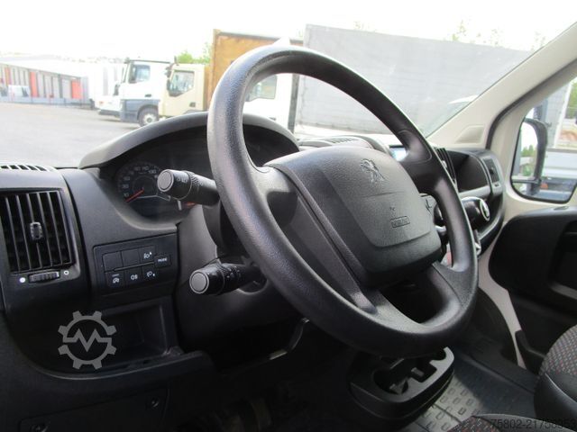 Skåpbil PEUGEOT Boxer 2,2L 165PS *MAXI+LBW+KLIMA+3-Sitze+4,27m*