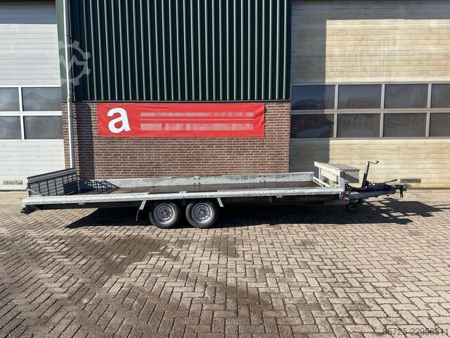 Maschinentransporter  Machinetransporteur - Gebruikt