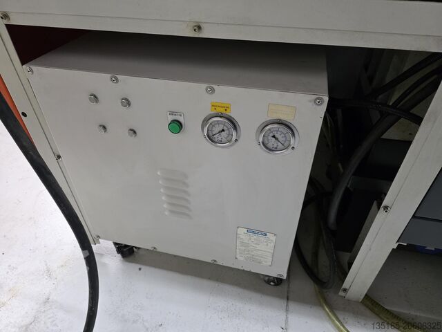 Univerzális megmunkáló központ Takumi VC1052