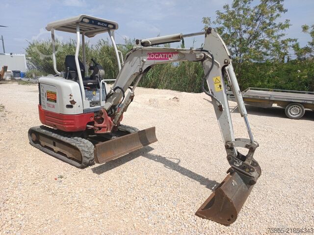 Mini Excavator  < 7t Takeuchi TB23R with 3 excavator buckets