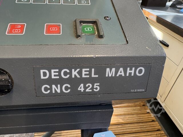 Vertical machining center DECKEL MAHO MH 600 B