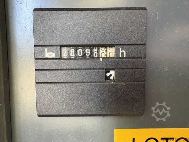 Vertical machining center DECKEL MAHO MH 600 B
